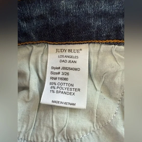 Judy Blue “Dad” High Rise Cell Phone Pocket Jeans With Distressed Spots Size 3 - Picture 15 of 16